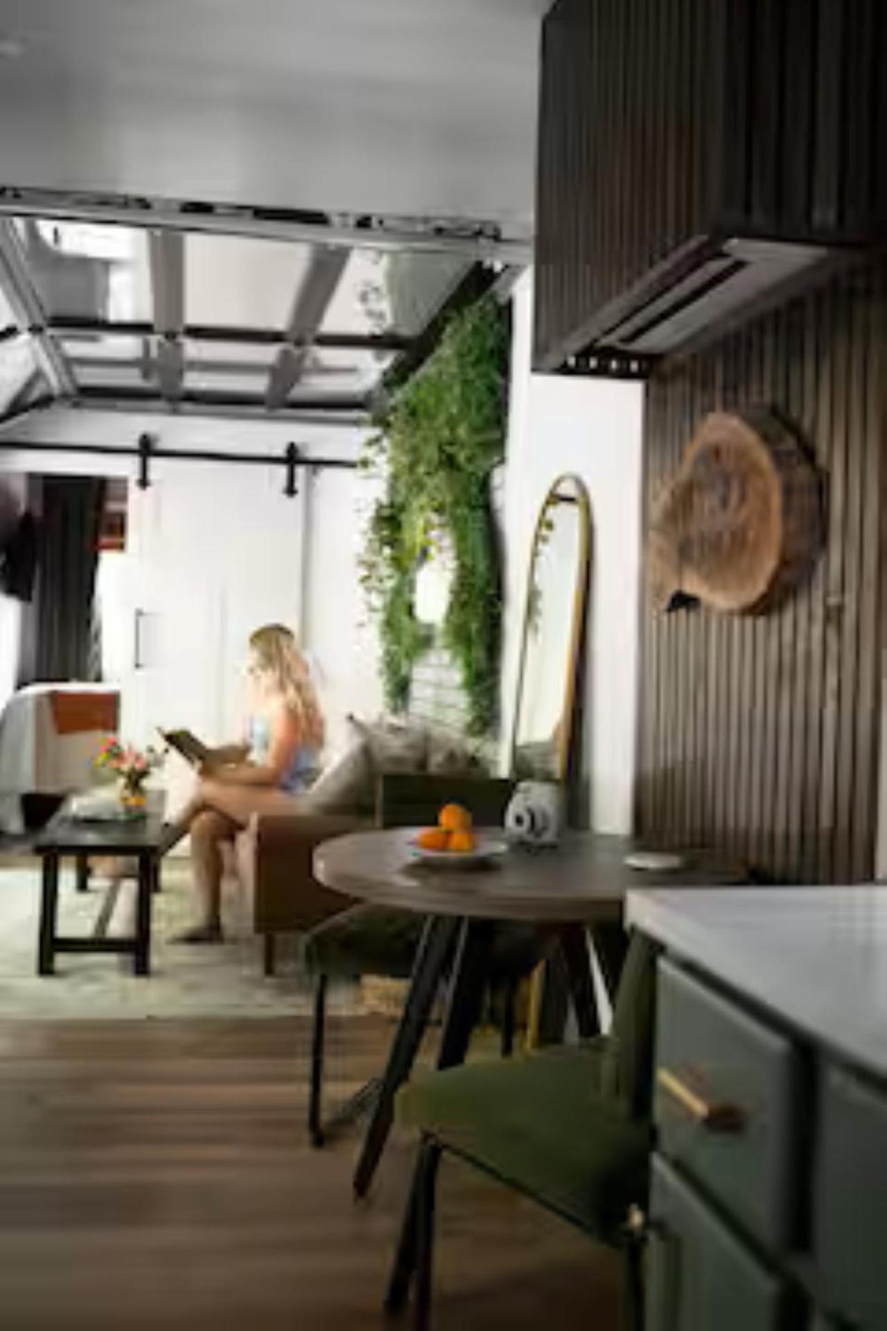 Apartment The Hillside Retreat - Cozy Container With Hot Tub And Fire Pit *